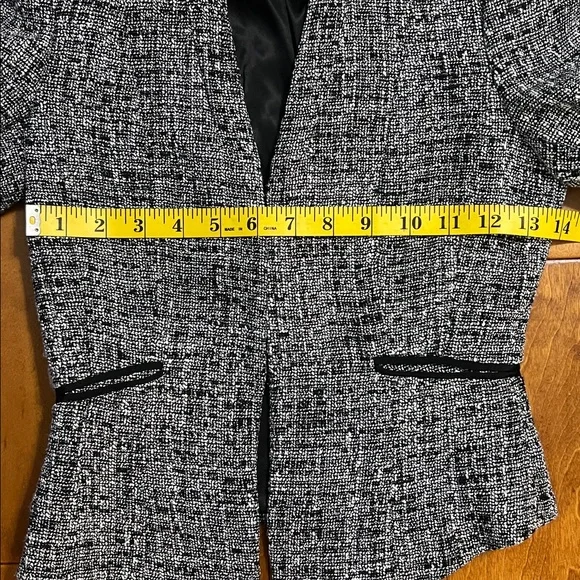 H & M Tweed Blazer Size 2 Black White Office Career Academia Work Capsule Formal - Picture 5 of 10